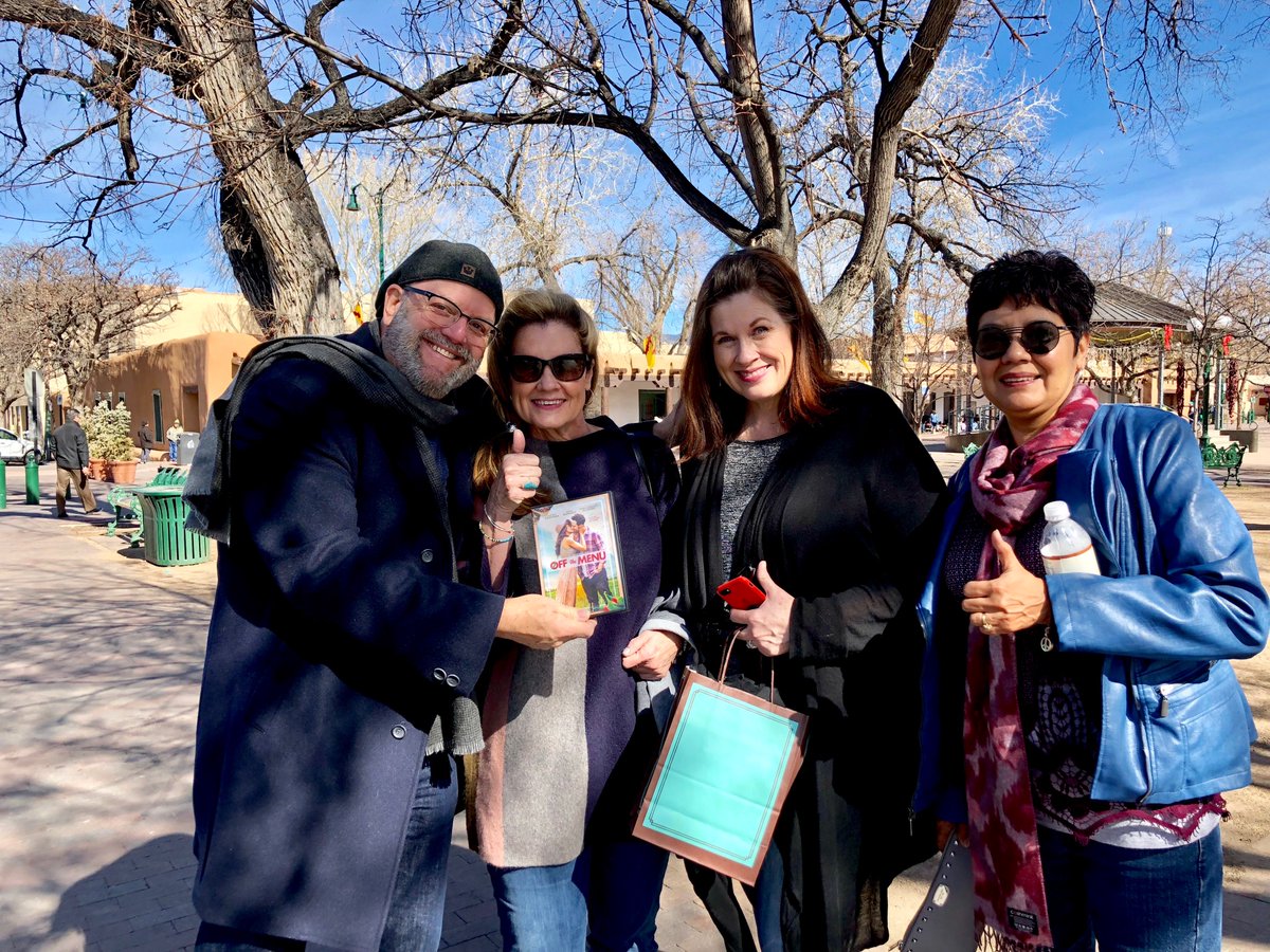 offthemenumovie's tweet photo. So happy to meet more fans. Thank you ladies!! Glad you loved @offthemenumovie
@santafefilmfest #CinemaDifferent #RomanticComedy #romance #foodie #foodlover #ladies https://t.co/44ZWfXySlC