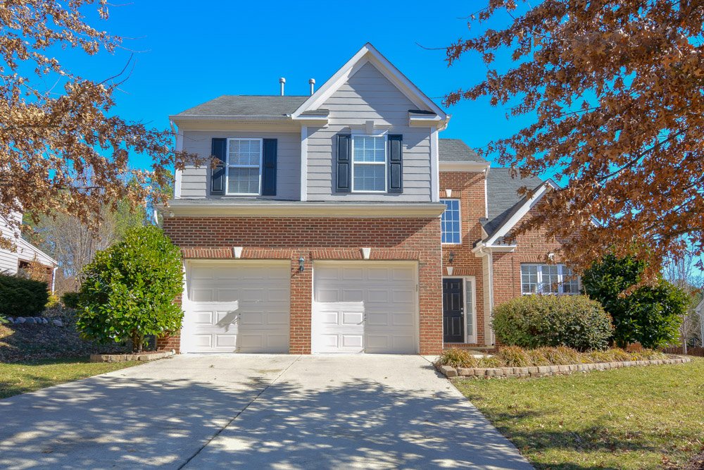 cme2sell's tweet photo. Fantastic 4br + bonus brick front home in #WakeForest at #MargotsPond. View more pictures, tour, and details at https://t.co/yX7rszTcmQ
#lisaellisandcompany #realestatebydesign #neighborhoodspecialist #wakeforesthomes #realestate #trianglehomes #homesforsale #2812MargotsAve https://t.co/SAe1ucnhkZ