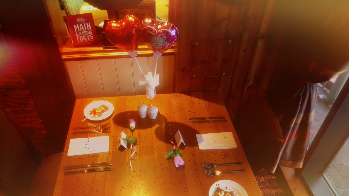 Never to early for a Valentine's date.
A mum has brought all this in for her 9yr olds date today after school 😍😍😍😍
#nevertoyoungforlove
#trueloveneverdies
#cutestthingever
<a href="/SteveAdamsTT/">Steve Adams</a> <a href="/StaplesClaire/">claire staples</a>