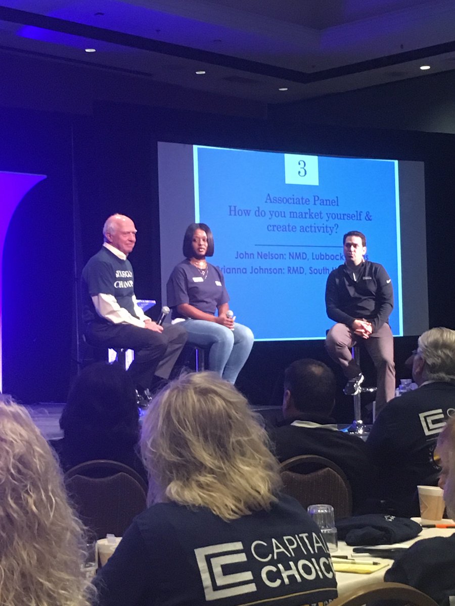 WigzAA's tweet photo. Brianna Johnson on stage with @MyCapitalChoice ! 🙌🏽 #2018OneMore https://t.co/KpakZFHsnt