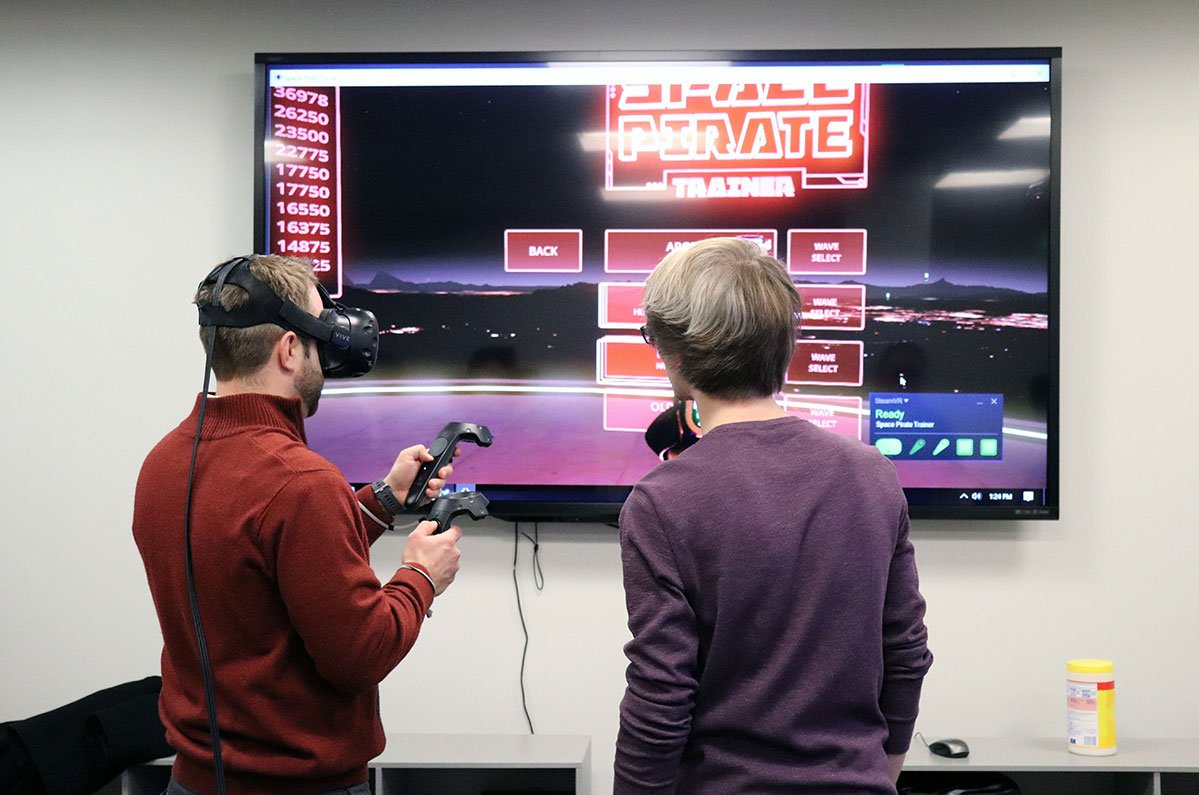ITS_UKY's tweet photo. We had a great time at the Grand Opening of the @ci_colab! Read all about the unique tools offered for training &amp; research here: https://t.co/kizZu72Ir0 #ITSaboutYou #WeAreUK #SeeBlue https://t.co/58H6XssSAV