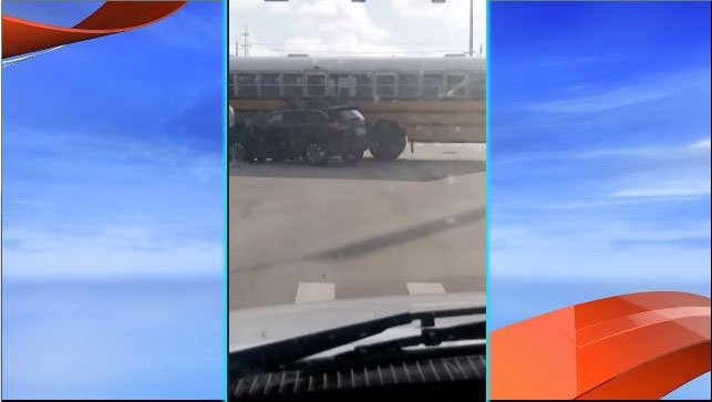 Wpec Cbs12 News On Twitter Breaking School Bus And Suv Collide