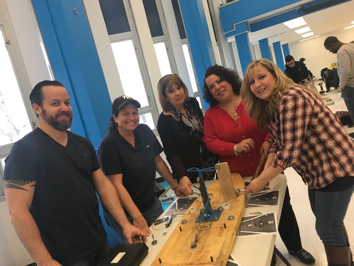 Soap box derby in full force! <a href="/PS54si/">P.S. 54</a> <a href="/RichardTudda/">Richard Tudda</a>