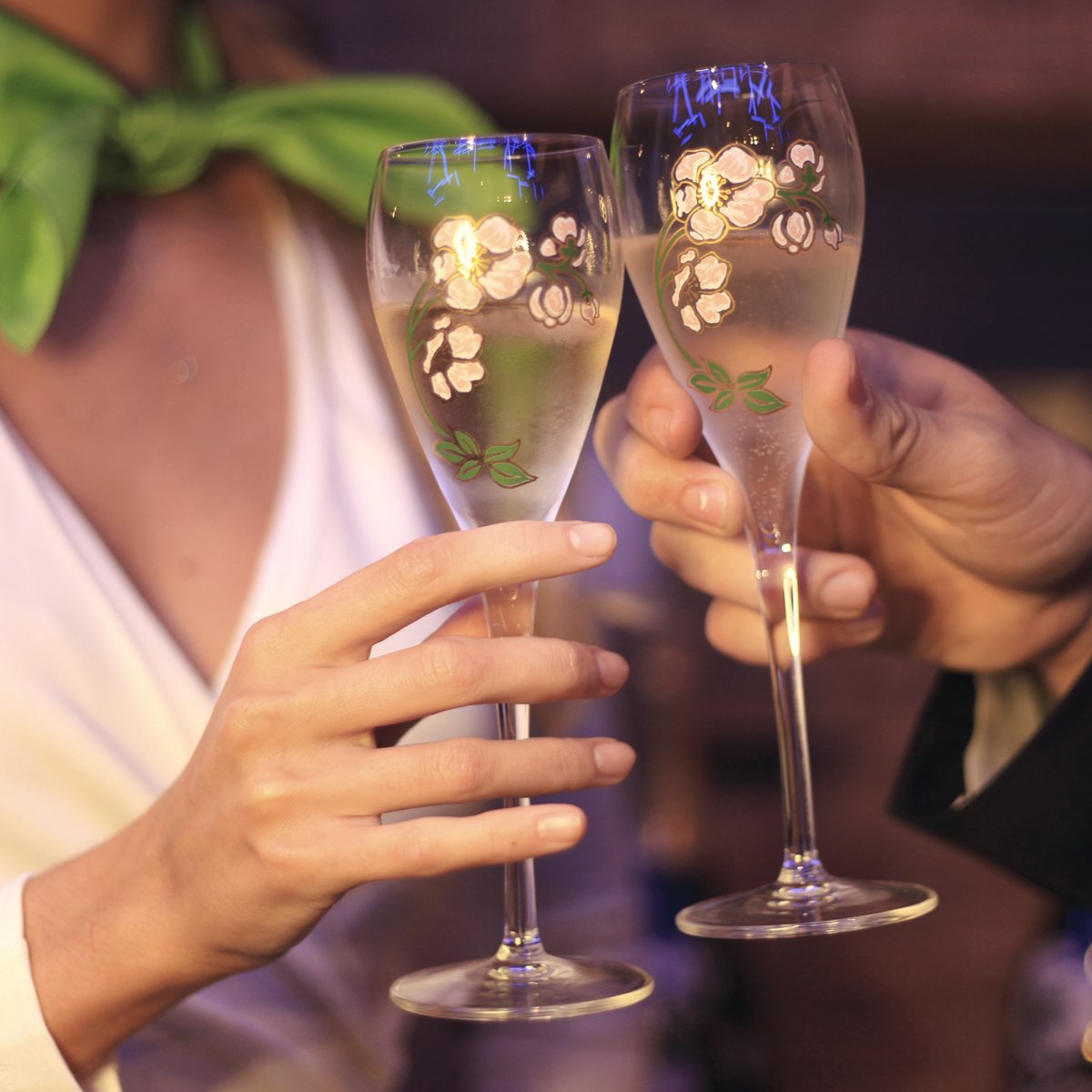 Make it a #ValentinesDay to remember - with a bubbly glass of Perrier-Jouët rose champagne and a sensual 4-course-menu <a href="/RF_VillaKennedy/">Villa Kennedy</a>