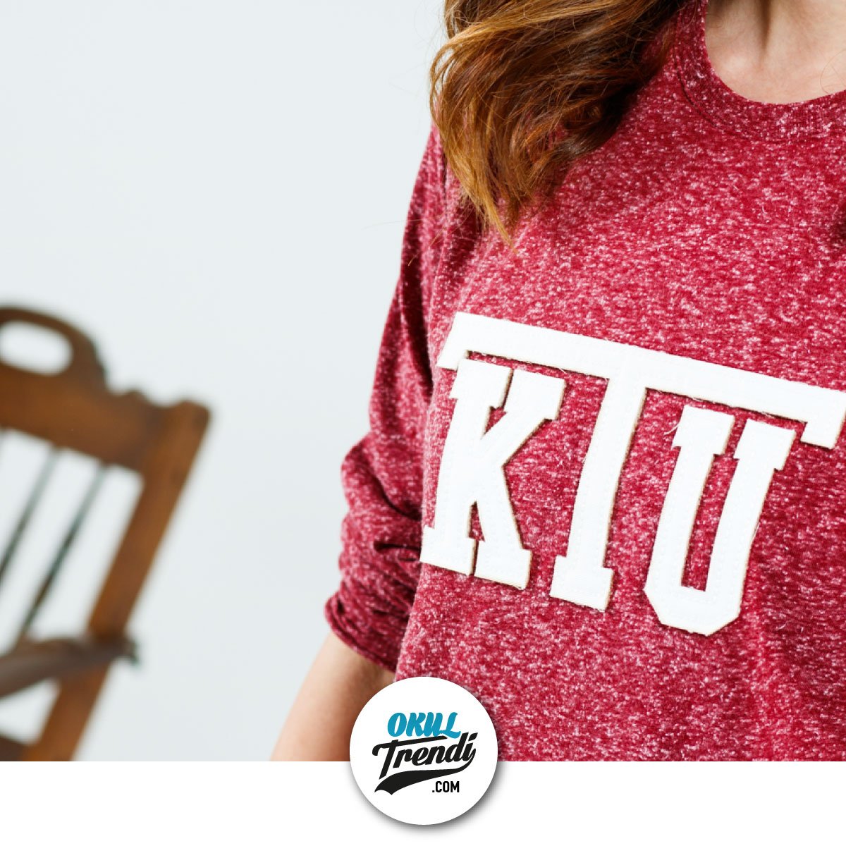 okultrendi's tweet photo. Karadeniz Teknik Üniversitesi mezunları stilini ortaya çıkarıyor. Üniversiteler için hazırlanan koleksiyonlarımız keyifle giyiliyor.  #okuldamoda #üniversite #design #unilife #trend #çanta #gradwear #karadeniztekniküniversitesi #ktü #ktu https://t.co/qzSXoR3kWn