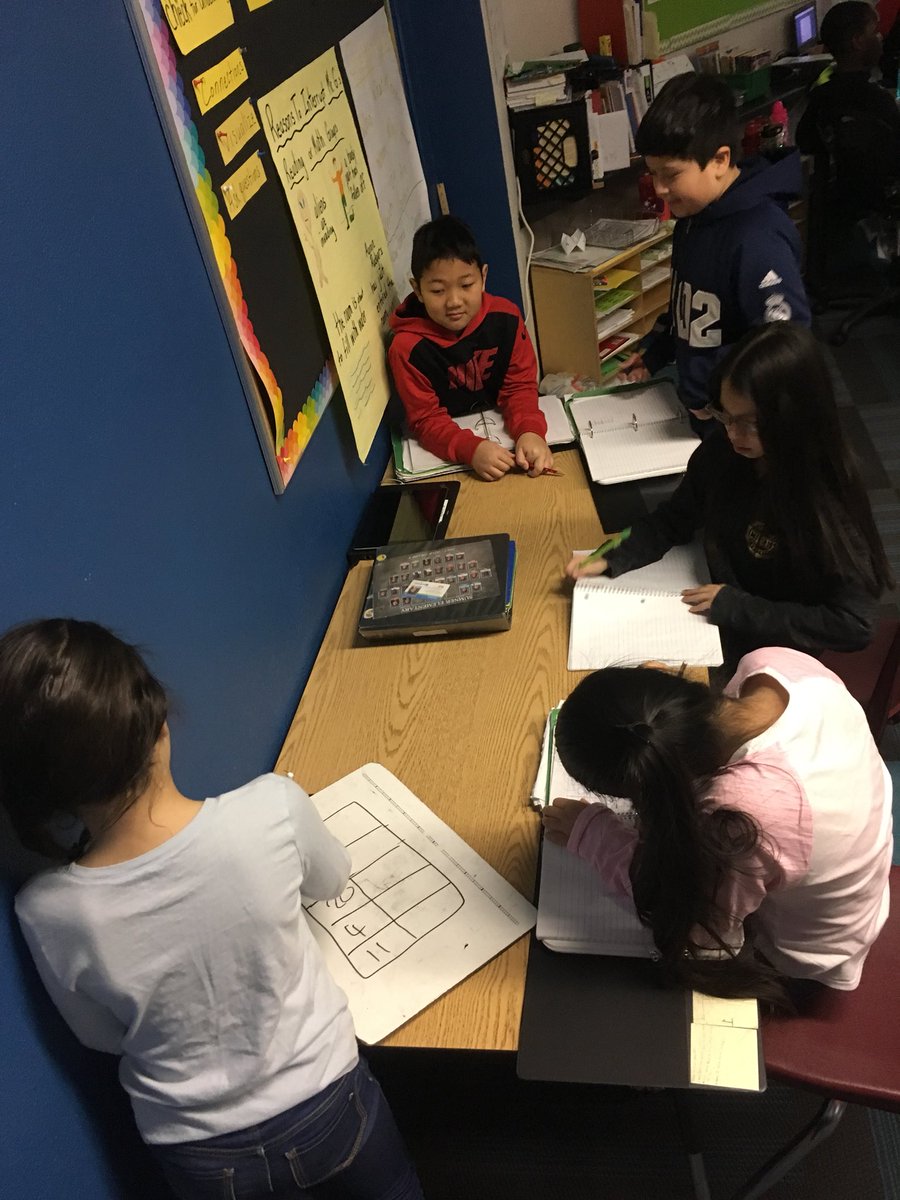 chrisgogolewsk1's tweet photo. Ss @SumnerElem are being taught by their peers in math. #functiontables https://t.co/8tko5lVpWj