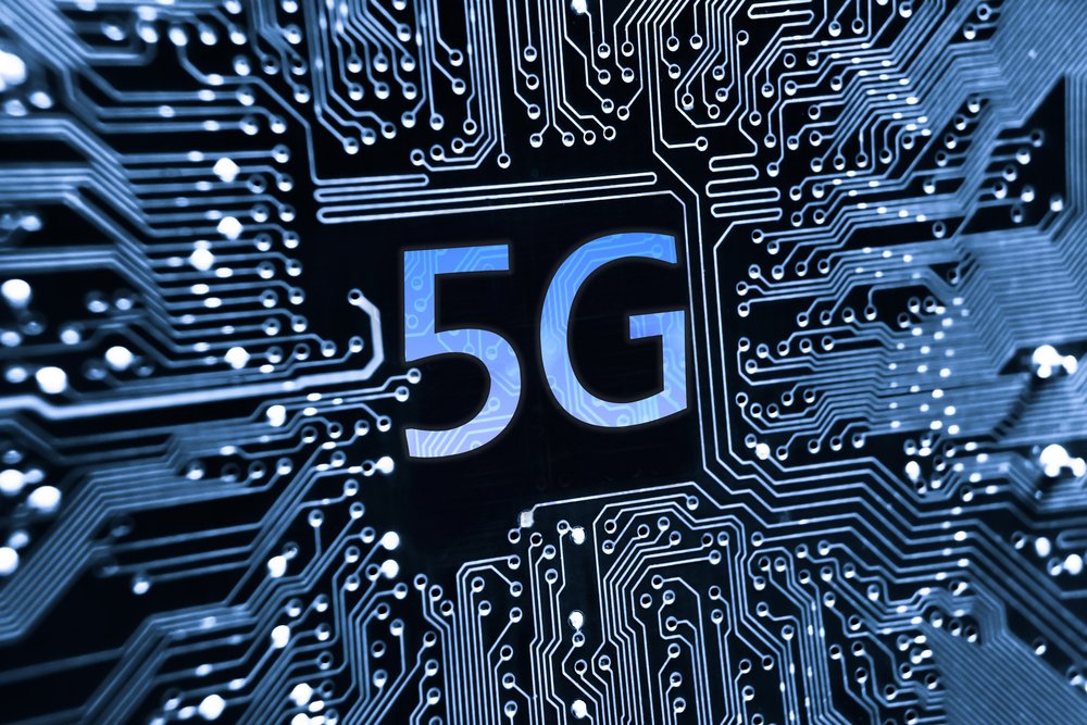 Fresh_01's tweet photo. What happens when #4G just doesn’t cut it any more? We're talking #5G over on the blog https://t.co/tQIpdHkxh7 #mobile #innovation https://t.co/dzIUk9B6TO