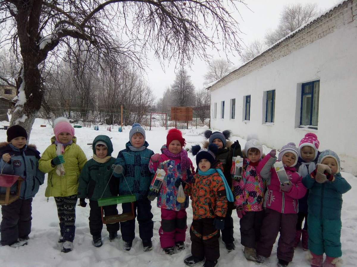 mdouprudischi's tweet photo. Пусть пернатые снуют,
Угощение клюют,
Так поможем им опять
Зиму перезимовать. https://t.co/SkMejKR9B3