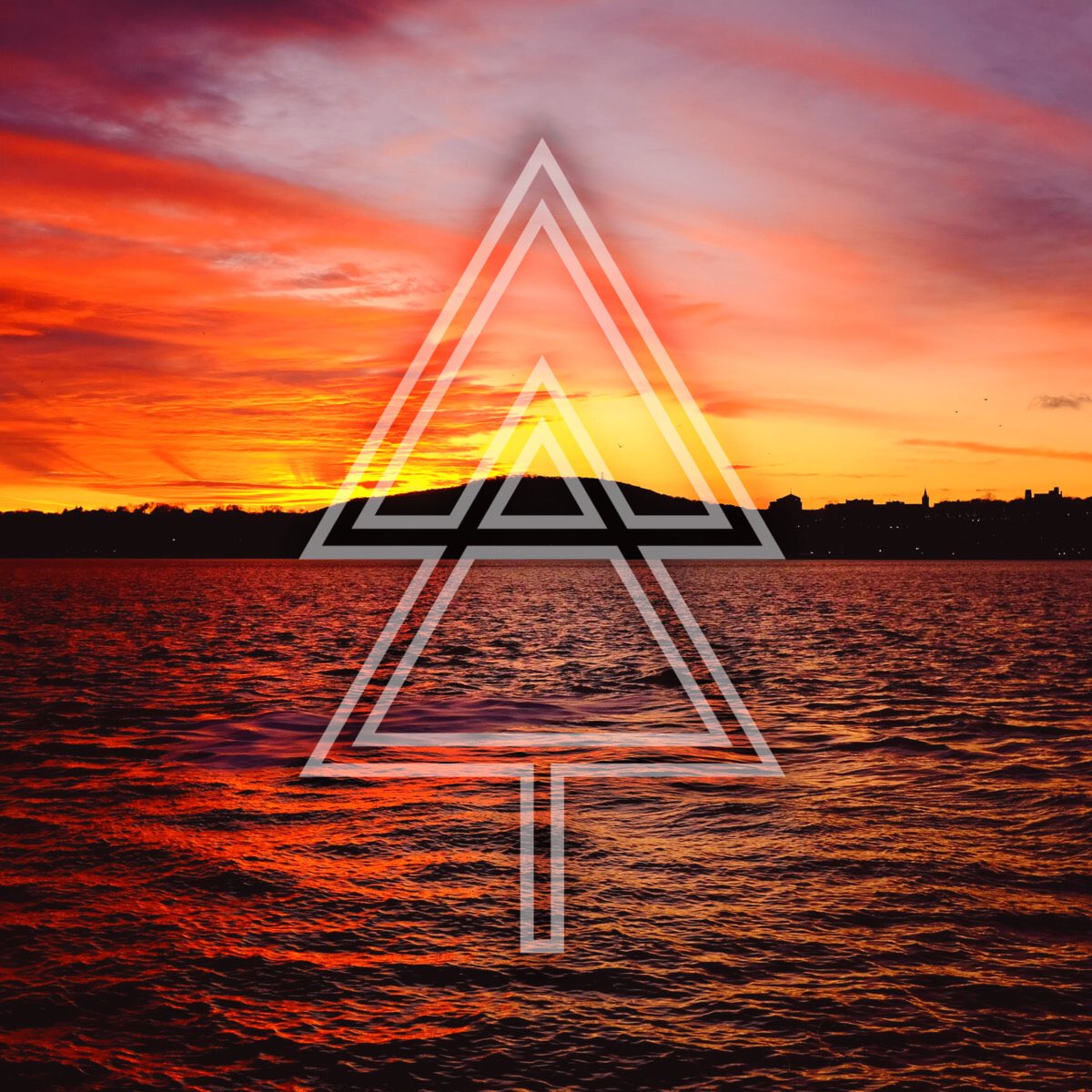 CLDHNDSBND's tweet photo. ICYMI (even though it’s only been 30 minutes), our EP is up now for streaming and download. It’s only $3. Please check it out.

https://t.co/EiVhLJ24GY https://t.co/okLLtCvDui
