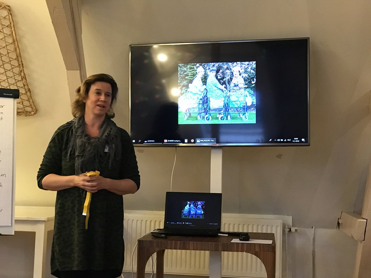 FritsWesterkamp's tweet photo. # Workshop #Andersformeren #DemocraticChallenge @zwijndrecht2070 @noorkanters @Jacqvandongen: Raadsagenda bepaalt wat de komende 4 jaar gedaan moet worden en gaande weg werd inhoud bepaalt. Proces in openbaarheid. Geen coalitie en oppositie. Wethouders op competentie https://t.co/qkktfaOhhw