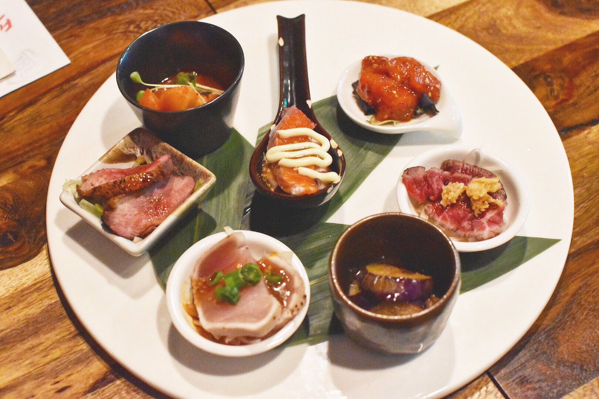 lindork's tweet photo. 💕 VALENTINE'S GIVEAWAY! 💕 Enter to win a Valentine's Dinner for 2 (valued at $100) to one of my fav Edmonton Japanese restaurants @izakaya_dorinku! 

1. Follow @izakaya_dorinku. 
2. RT this tweet. 

Learn more about Dorinku: https://t.co/BcVdZxnH5Y #yeg #yegfood #whyteave https://t.co/aVydse7XKG