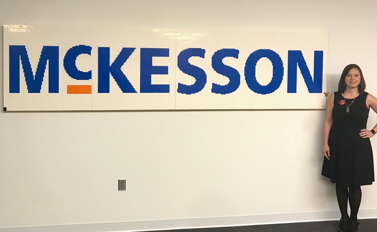 jljax's tweet photo. Our @JLJaxPresident who also is Legal Counsel at @McKesson, isn't letting a work trip stop her support of #theLBDI. She is raising awareness of the challenges that 13 million children living in poverty face every day https://t.co/E7evCIOap8 https://t.co/fbZy5C7jAS