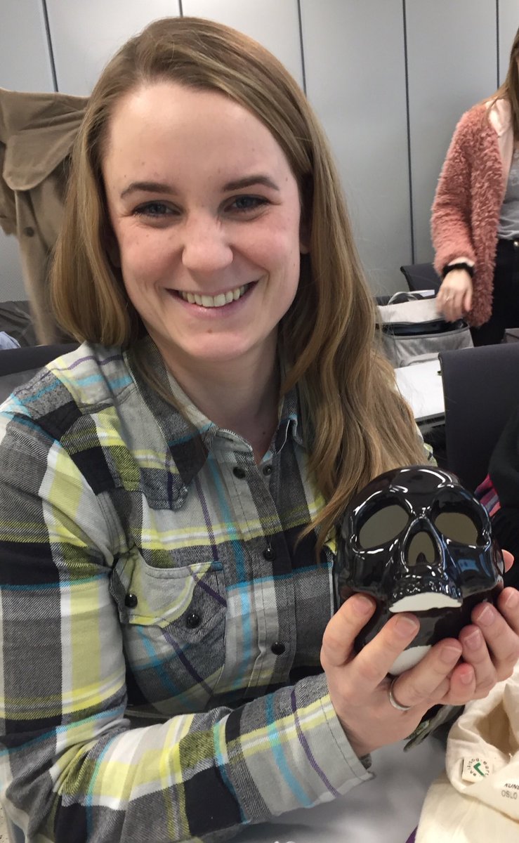 birgitjevnaker's tweet photo. What is your ‘thing’? Discussed in art &amp;design industry class this week. Here is Pernille Gjærder with object she made (at KHiO). Awesome! https://t.co/G44eERndy6