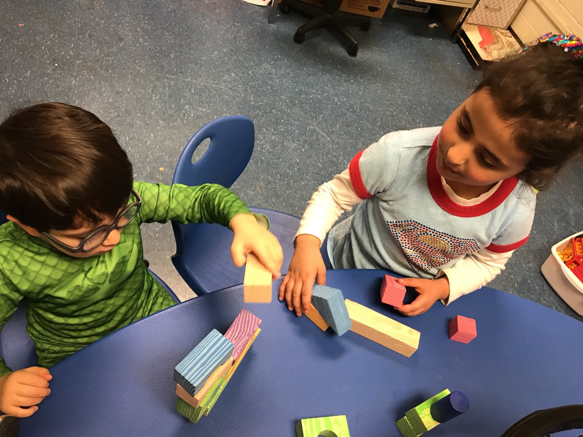 kaywalley14's tweet photo. Using our basic concepts in language to build towers! 🗣👄👀#speechandlanguagetherapy @OESrockSTARS @suptking https://t.co/3YOsyqkv6r