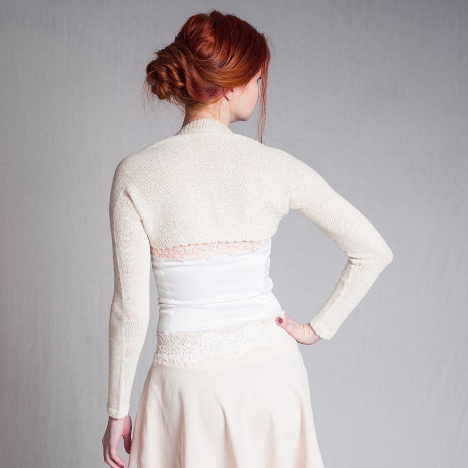 SuperSoftKnits's tweet photo. #Bridal #bolero with  #Golden #thread #Sweater #Wedding #shrug #Knit  #wool #dress  #coverup
https://t.co/3v3rrDVutw @Etsy_com https://t.co/zir6d1p8BU