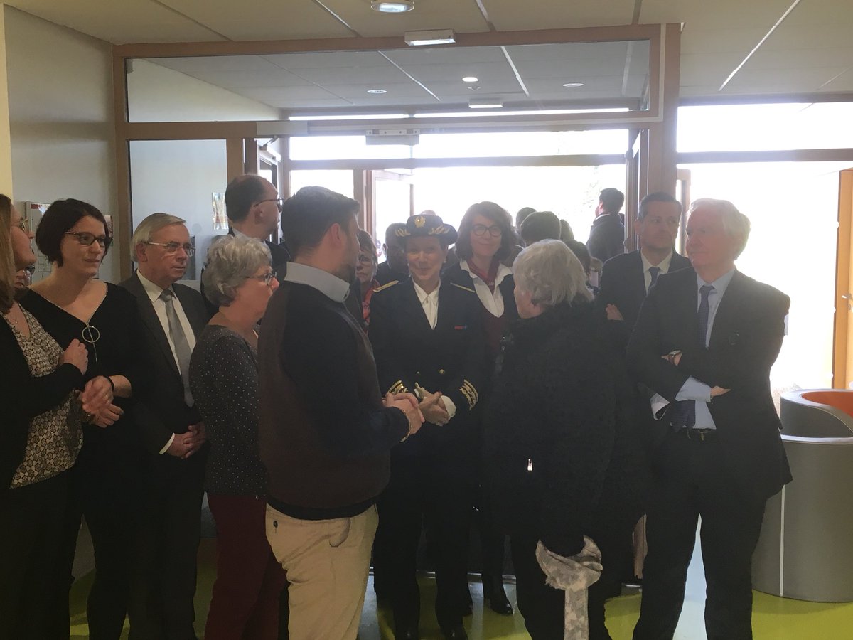 unionvienne's tweet photo. Accueil de @j_gourault Ministre auprès du Ministre de l’intérieur au pôle petite-enfance de Scorbé-Clairvaux par @brunobelin @RMBERTAUD @jpabelin @afbourat #HColin #LJuge cofinancé par l’Etat et inscrit dans un eco quartier https://t.co/yx60hfGOjw