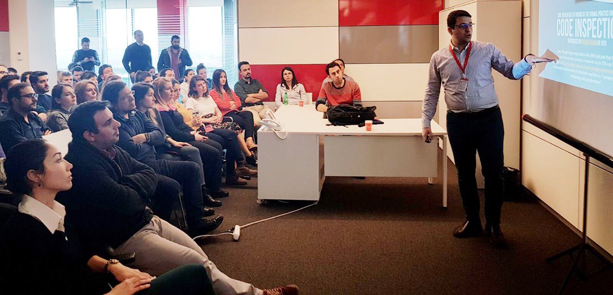 AgileStudio1's tweet photo. Takım Paylaşımları serisinin 1. yılında onur konuğumuz Lemi Orhan Ergin’di. Code Review ile ilgili deneyimler dinlediğimiz keyifli sunumdan müthiş bilgilerle çıktık. Çok teşekkür ederiz @lemiorhan. İyki varsın 🚀 https://t.co/R9Dox5QG6I