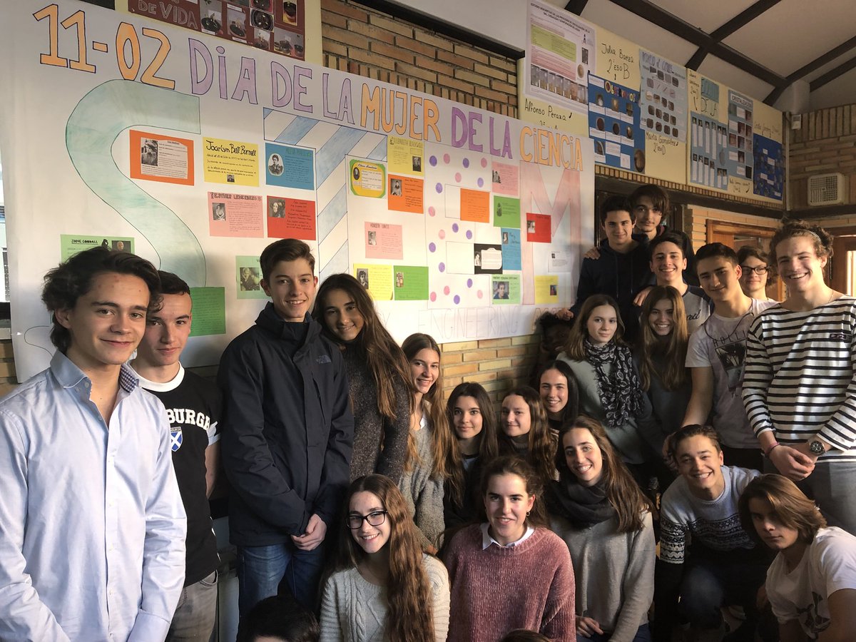 Elena_CVE's tweet photo. Los alumnos de Primero Bach de Ciencias del @Colegio_CVE celebramos el #diamujeryciencia #11Febrero https://t.co/48ATssQeAO