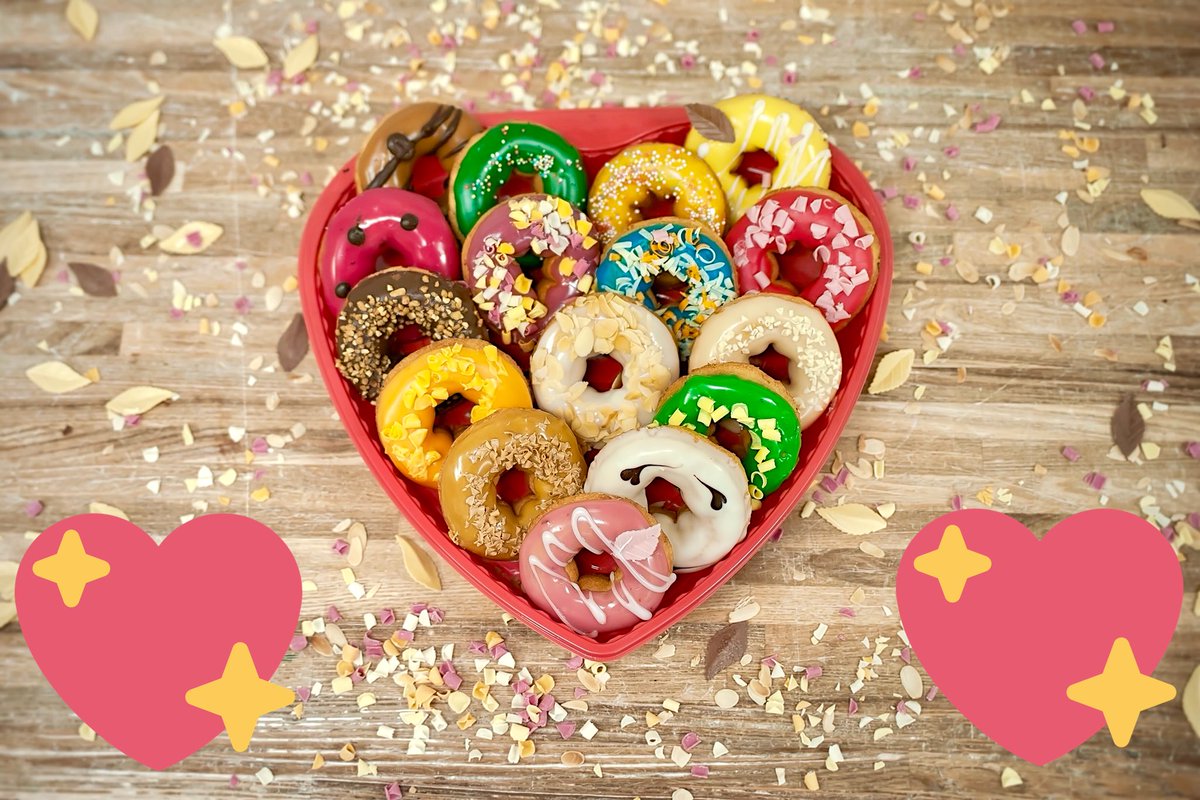 zeDonats's tweet photo. Zvani 28772775 un rezervē īpašo Valentīna dienas komplektu jau tagad. Skaits ierobežots. 
P.S. Komplekts sastāv no 16 dažādiem virtuļiem. https://t.co/ALIsbs9dbF