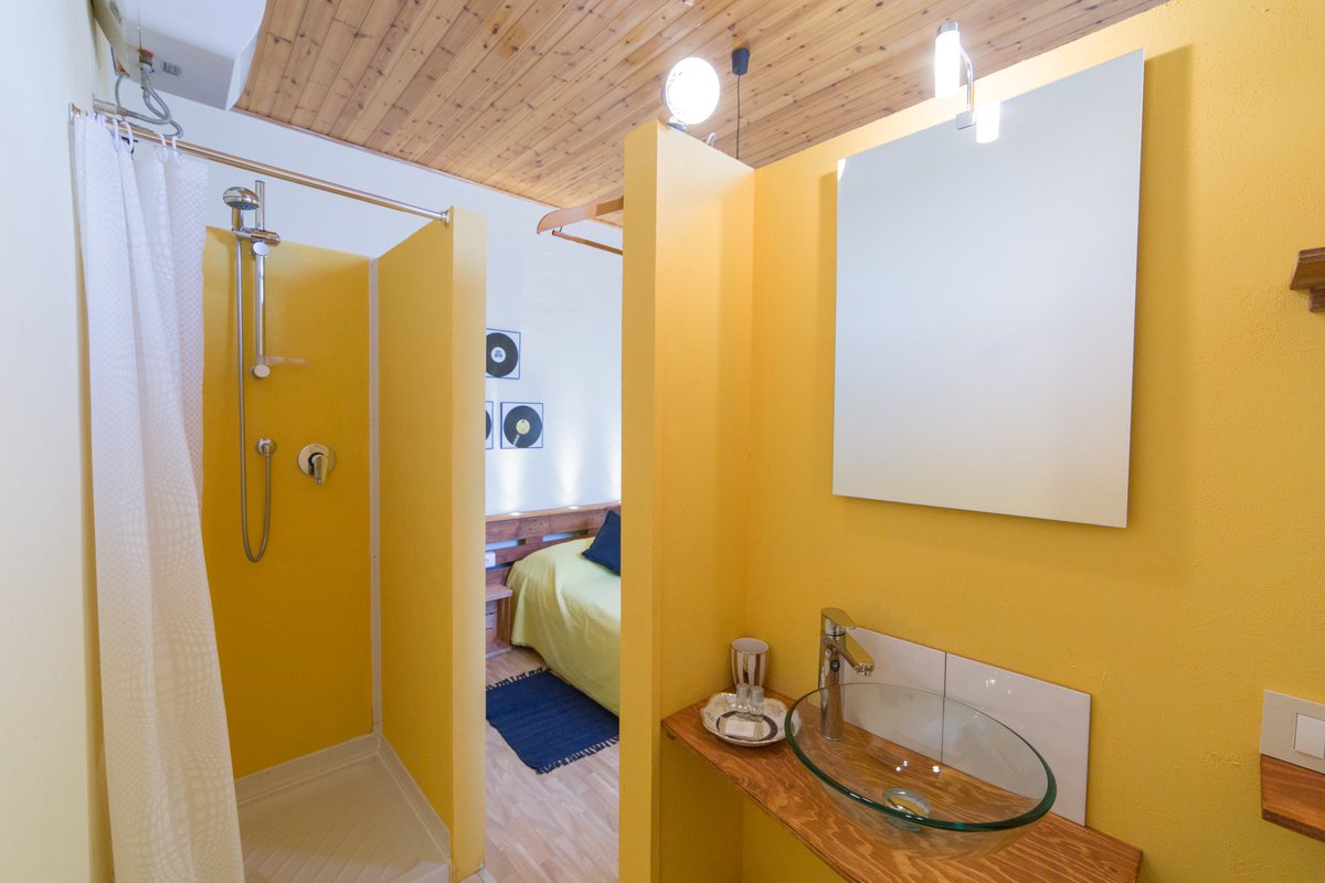BBVillaSunrise's tweet photo. https://t.co/FWzCM7VbRr #deal #february2018 #bb #Lucca  #cheap #room https://t.co/eQvk8Y9SA2