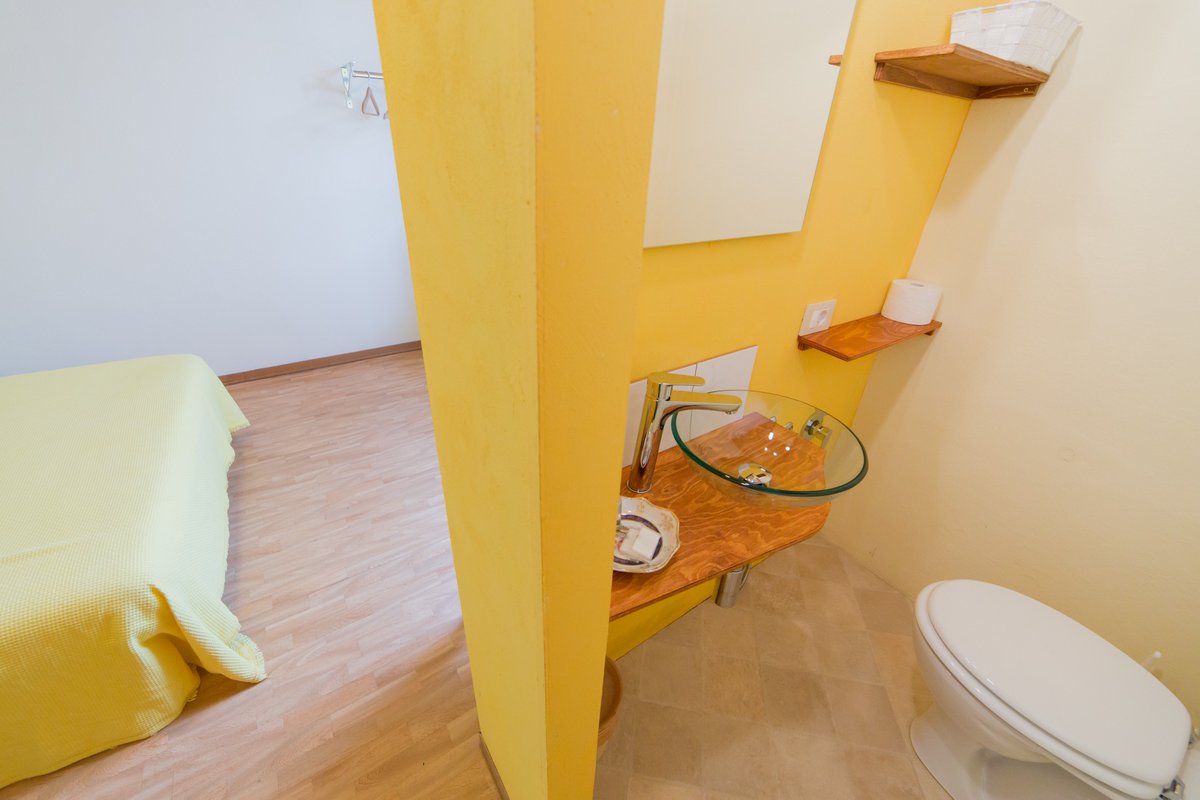 BBVillaSunrise's tweet photo. https://t.co/FWzCM7VbRr #deal #february2018 #bb #Lucca  #cheap #room https://t.co/eQvk8Y9SA2