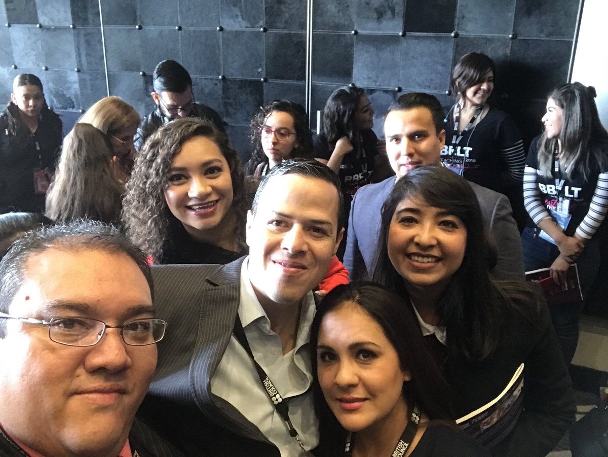 luis_gomez_gtz's tweet photo. @ProNIJAL 80 teachers @SecEducacionJal Opening plenary English as Medium of Instruction (EMI)by Dr. Mark Searle. Emerging approaches for century XXI @mxbritish Jalisco public policies are in the right path with our leaders initiatives @AristotelesSD @ponchogomezg @sandovalbasica https://t.co/4Fyffd0EgN