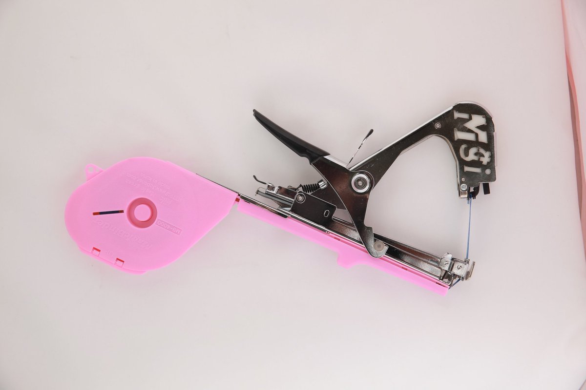 눙촌의  필수농기구인 원예용결속기입니다
많이 구경하시고  풍년눙사에
보탬이 되시기를 빕니다

Magic green 모바일홈페이지  tapener2.clickcorp.kr