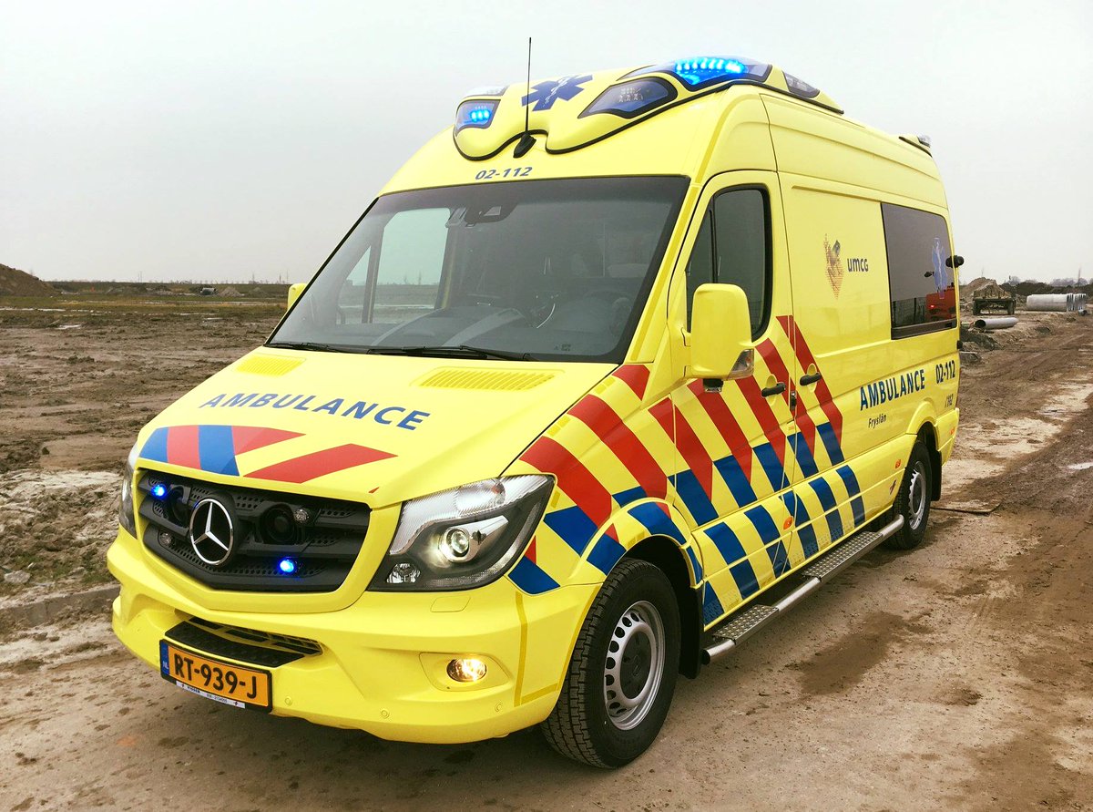 De 02-112 voor <a href="/UMCG_Ambulance/">UMCG Ambulancezorg</a> is vandaag de poort uitgereden... veel veilige kilometers toegewenst aan de ambulance-medewerkers die dag en nacht mogen vertrouwen op dit prachtige stuk techniek. #UMCG #Ambulance <a href="/RavFryslan/">RAV Fryslan</a>