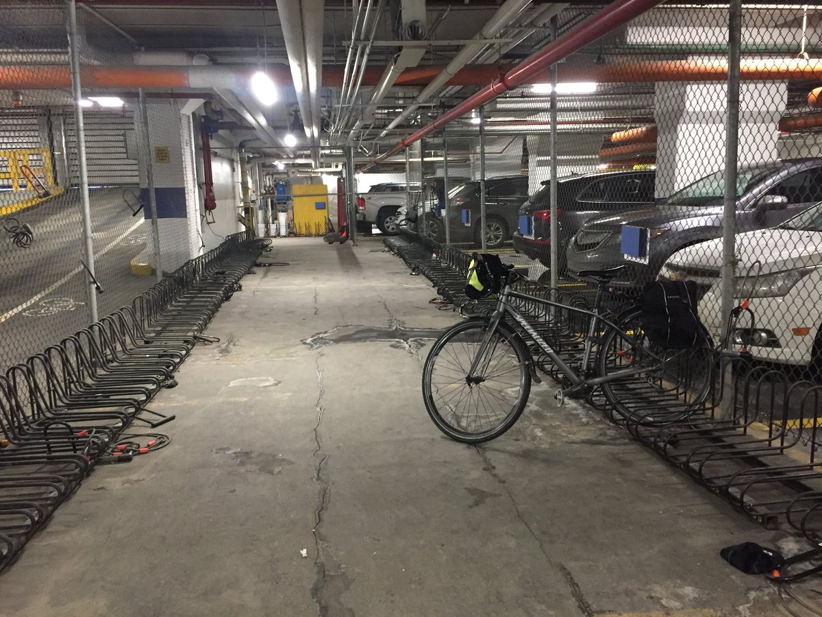 amber_mayr's tweet photo. International winter bike to work day today... -28c and a ton of snow kept a lot of people people away #LeColSeasonStarter #BackYourself https://t.co/YhespO29Cx