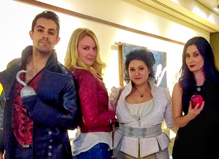OUAWPodcast's tweet photo. #FanFriday We have SO much to be grateful to @OnceABC for! W/O #OUAT who knows if our Podsquad wouldve ever met! As Once comes to its #SeriesFinale,we wanna thank YOU 4 coming onboard 4 the #OUATRockOpera #SaviorProblems & sticking w/ us as we expand to more #Fandom #Funπ€π»π https://t.co/7yo0HYruKr