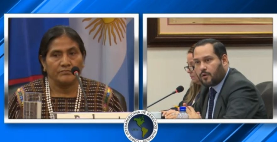 CorteIDH's tweet photo. Audiencia Pública del Caso Coc Max y otros Vs. Guatemala
La representación del Estado realiza el interrogatorio a la declarante Natividad Sales Calmo
Siga la transmisión en https://t.co/Zj0tCmK8y7 o https://t.co/OqMi3ONpHr
#121POS https://t.co/mzeFqYQSPF