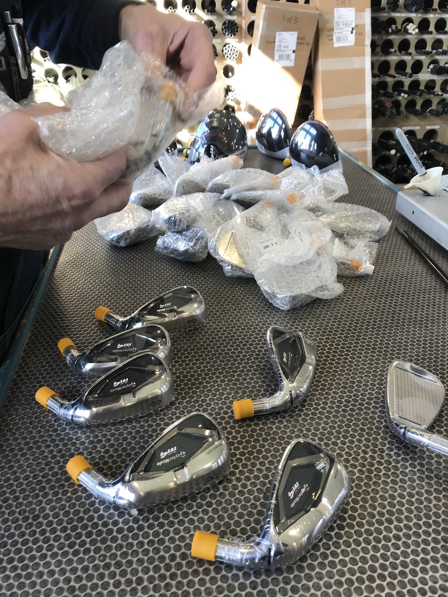 Foregolfcustom's tweet image. It’s all action here at HQ with all the new @TaylorMadeTour M3 &amp;amp; M4 iron and wood heads arriving in for custom building. #taylormadegolf #twistface #customclub #custombuild #buildingbettergolfers