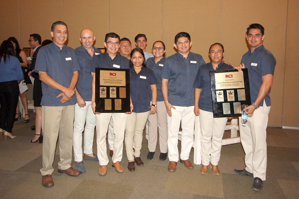 TresRiosResort's tweet image. Yesterday Sunset World received various RCI Gold Crown Awards 😀 @sunsetworld_pr