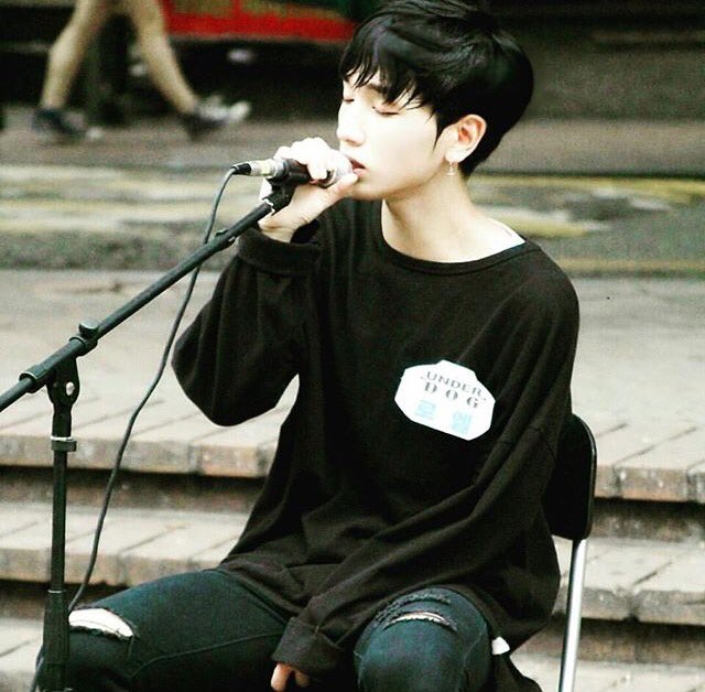 juwontakpics's tweet photo. predebut wontak. still as handsome as ever 😍

[#원탁 #주원탁 #레인즈 #WONTAK #RAINZ]♡ https://t.co/5EjCdtw9Dr