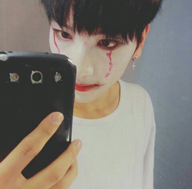 juwontakpics's tweet photo. predebut wontak. still as handsome as ever 😍

[#원탁 #주원탁 #레인즈 #WONTAK #RAINZ]♡ https://t.co/5EjCdtw9Dr