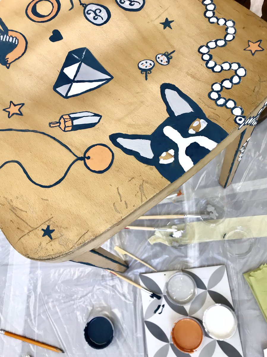 paint_inkstudio's tweet photo. Inspirational day meeting Emma @FarnhamHub and Ursula from Hard Truth Media. Sigal in Borden opens soon as a business co-working space. Some gorgeous chairs painted up to furnish the room x #thepainteddesk #bordenregeneration #coworking #anniesloan #farnhamhub #handpaintedchairs https://t.co/nbD5pqsDqx