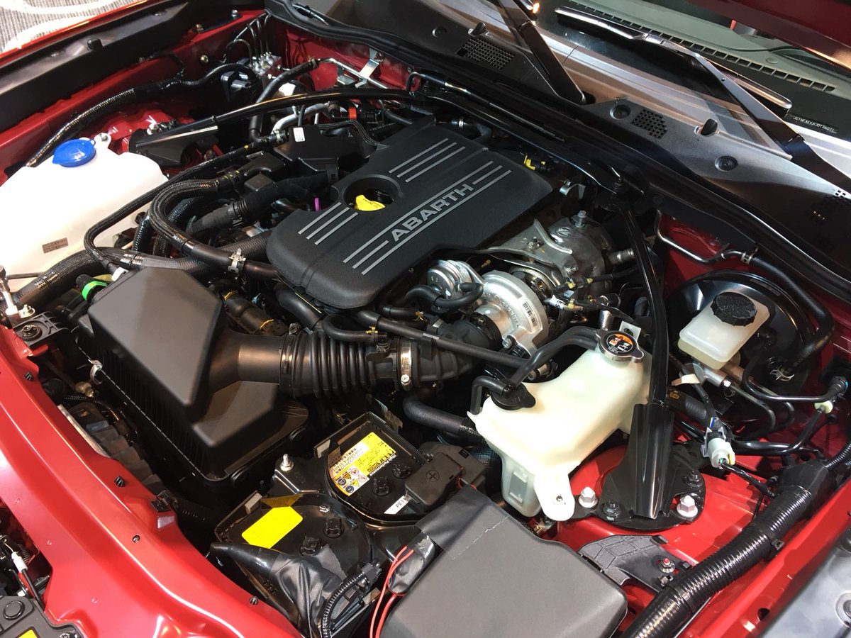 StellantisNAEsp's tweet photo. El motor Turbo #Multiair de 1.4L viene ahora de serie con todos los modelos @Fiat, incluidos los #Fiat500, #Fiat500e, 500L, ##Fiat500X, el #Fiat124Spider, y las variantes deportivas #Abarth Mas información en el siguiente link: https://t.co/WHLVWpJREQ https://t.co/4aLtEg1LqF