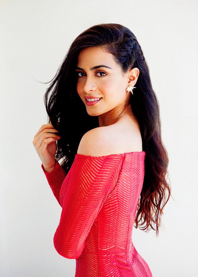 Bem Vinda, Srt @00GIRLCARTER
Nobreza de Torrhen 

(Shape: Emeraude Toubia)