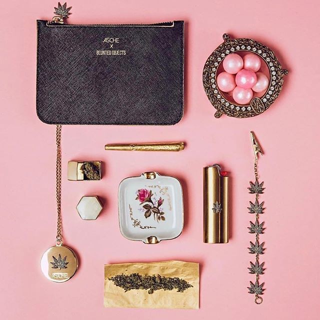 PinkPakalolo's tweet image. Some more goodies that would make a perfect Valentine’s gift. All products by @bluntedobjects &amp;amp; @ascheindustries. 💗
#PinkPakalolo ift.tt/2sjz8CJ