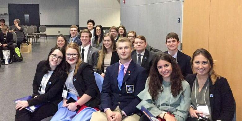 LNDECA's tweet photo. EEEEK! || It's time for awards. #DECAROOS #DECA #DECALOVE https://t.co/TtZHdIGOXD