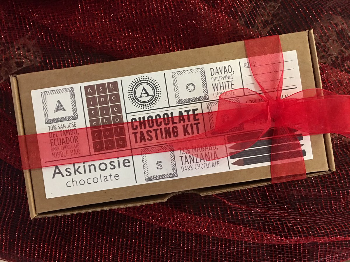 Larder_Cupboard's tweet photo. Paired w/ wine, whiskey, or just on it's own ... this chocolate tasting kit from #local bean-to-bar @askinosie #chocolate is the perfect gift for the chocolate lover! 🍫❤️🍫
#ChocolateLover #ValentinesDay #TastingKit #MoMade #BeanToBar #EatLocal #ShopLocal #LoveLocal https://t.co/WiFouVa9Z9