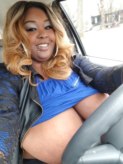 Lol I'm outta control https://t.co/cxJIrdq6mB<a href="/tag/onmfc"class="tags"><span>#onmfc</span></a>