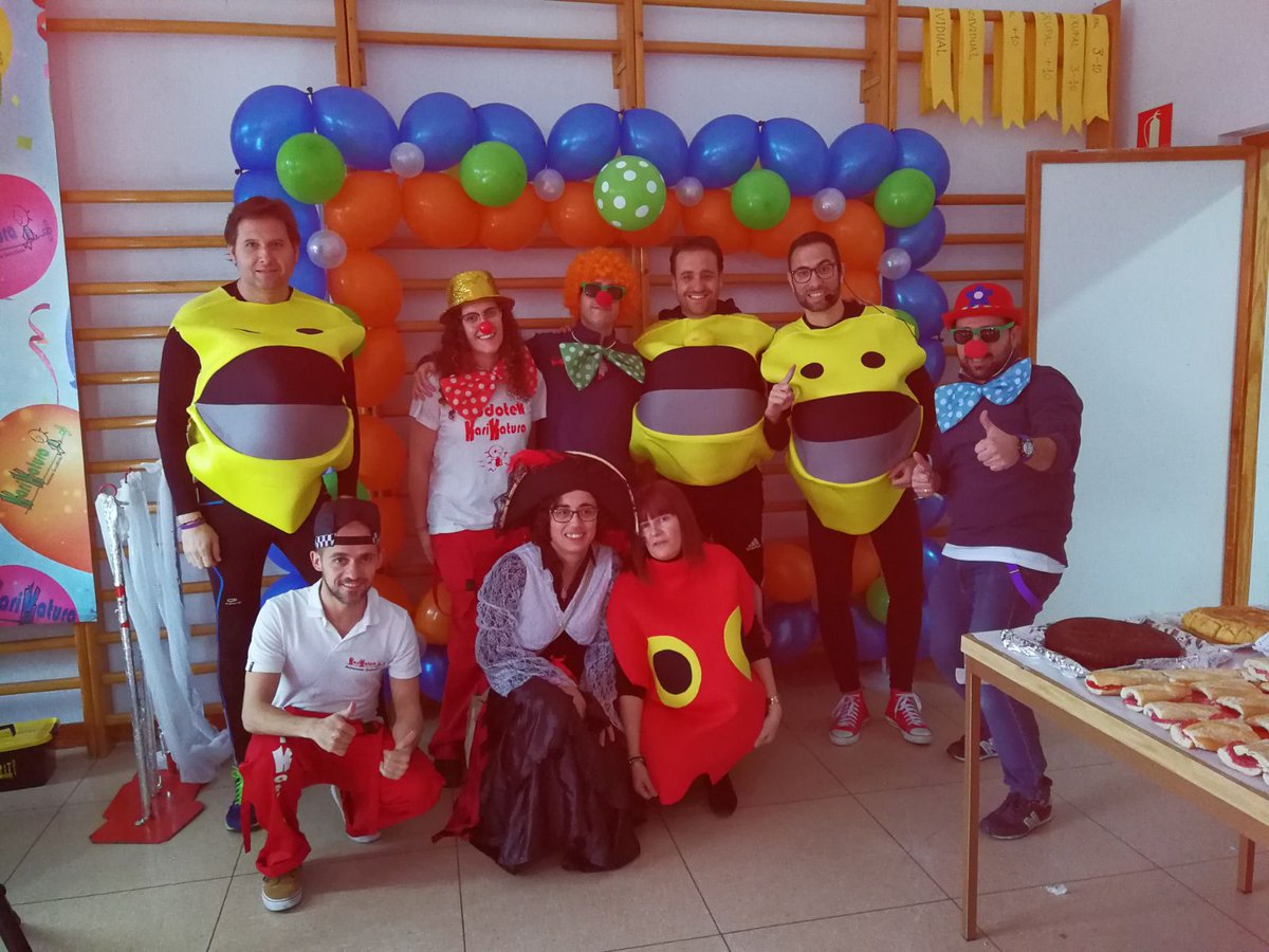laencarnacionpb's tweet photo. Cómo nos lo hemos pasado!!! Genial @JmvPenaranda , AMPA La Encarnación y @AKarikatu . Gracias a tod@s l@s que nos habéis acompañado. https://t.co/RLuvjA6TQO