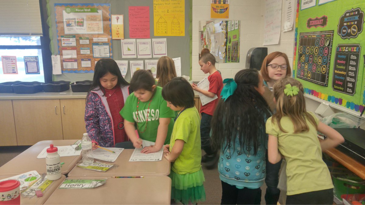 Madison_Schools's tweet image. #startwithhello activities are taking place in schools and classrooms all over the county! #hellomadison #hellorexburg