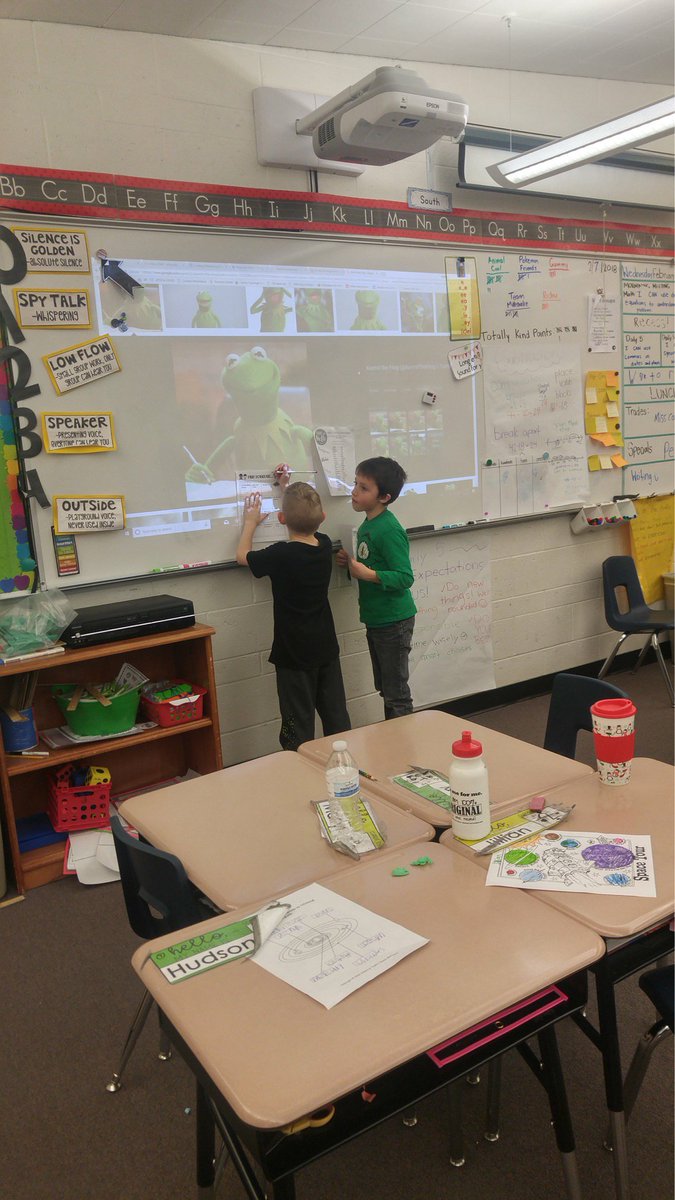 Madison_Schools's tweet image. #startwithhello activities are taking place in schools and classrooms all over the county! #hellomadison #hellorexburg