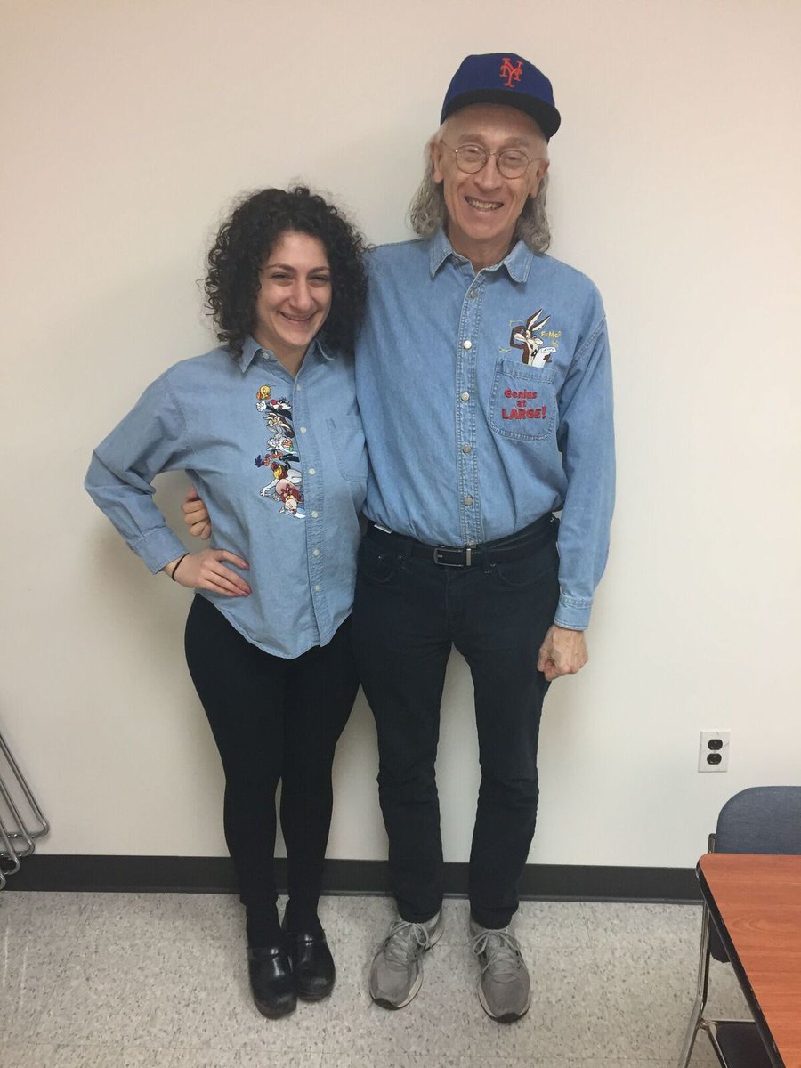 BuyersLab's tweet photo. That #FridayFeeling when you come to work and find your twin.  #Twinning https://t.co/LJ7Cbx711s