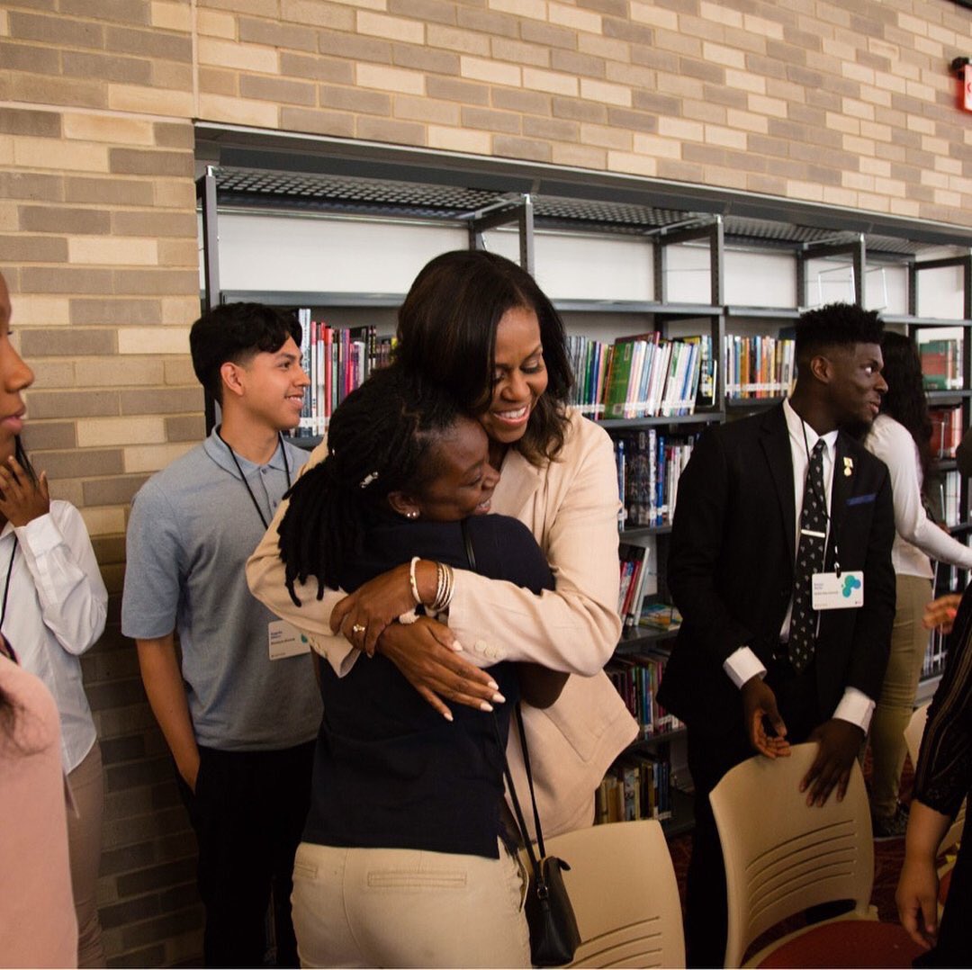 AuthorJoeNBrown's tweet photo. @ObamaPlusKids Thanks for the Michelle Obama pictures. Here's some pictures for you. We need more Hugs 🤗. https://t.co/7GZddnAbbu