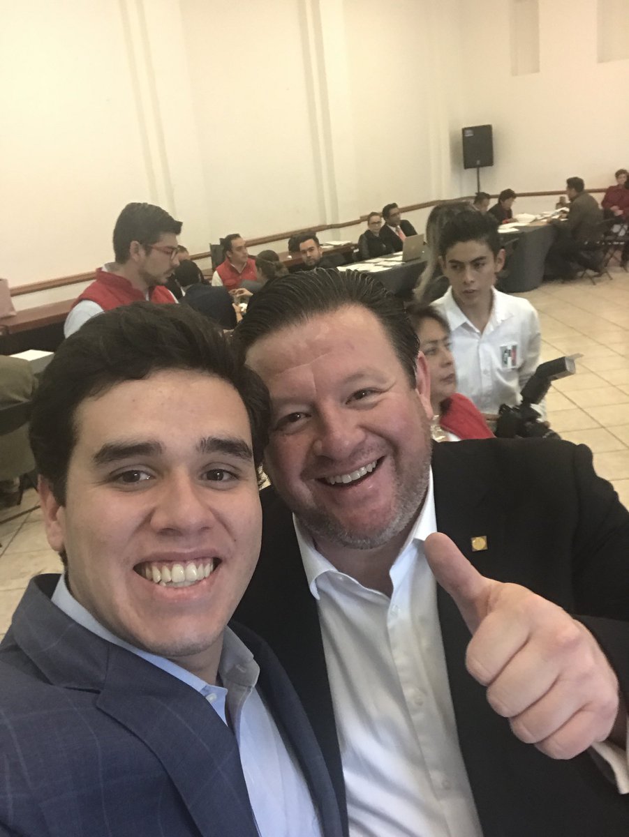 Dm_Guaida's tweet photo. El día de hoy tuve el orgullo y gusto de acompañar a mi amigo, hermano y líder, @Luis_GQM en su registro como precandidato a alcalde de la @DelLaMagdalenaC! Hermano, cuentas con el apoyo de la juventud contrerense! #ElMejorParaElCargo #OrgulloContrerense https://t.co/AzqllXngwb