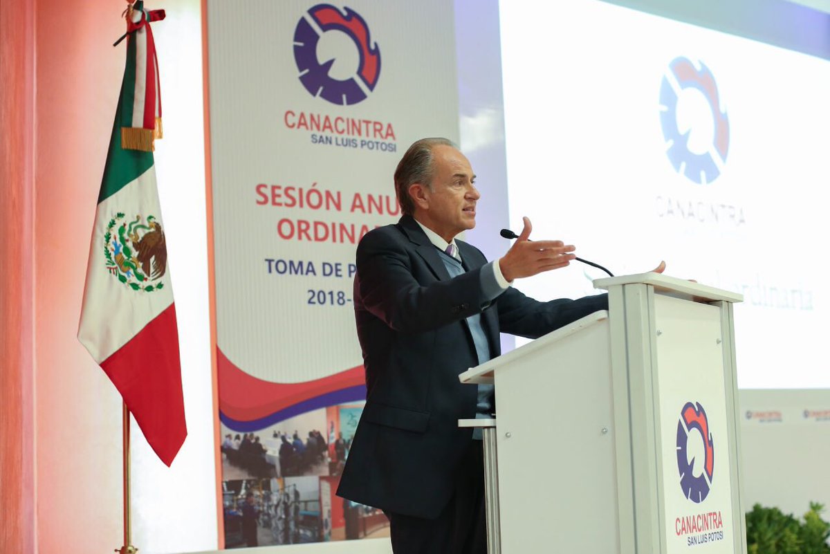 JMCarrerasSLP's tweet photo. Felicitamos a Raúl Martinez por su toma de protesta como Presidente de @CANACINTRA_SLP y a @fedemendizabal nuevo Presidente de Jóvenes Industriales.
Los empresarios potosinos realizan un papel fundamental en la construcción de un San Luis Próspero. Enhorabuena! #ProsperemosJuntos https://t.co/xeaPPs1PLI
