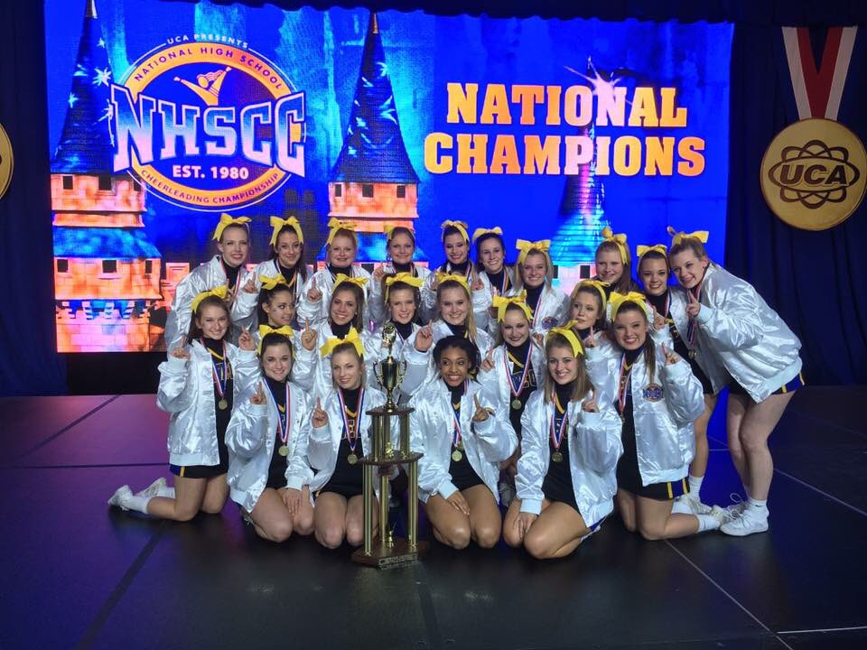 GabbiBrownn's tweet photo. Just wanna say goodluck &amp; GO eagles, bring home the gold {again} 🏆😜  #eagleempire #alumni @LiveOakHSCheer  @LOJH_Cheer https://t.co/dRZvpt2y5F
